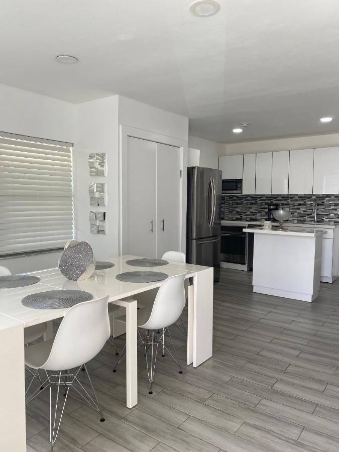 Modern Home, Excellent Location Маями Екстериор снимка